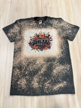 Fleetwood Mac gildan brand t shirt, size small